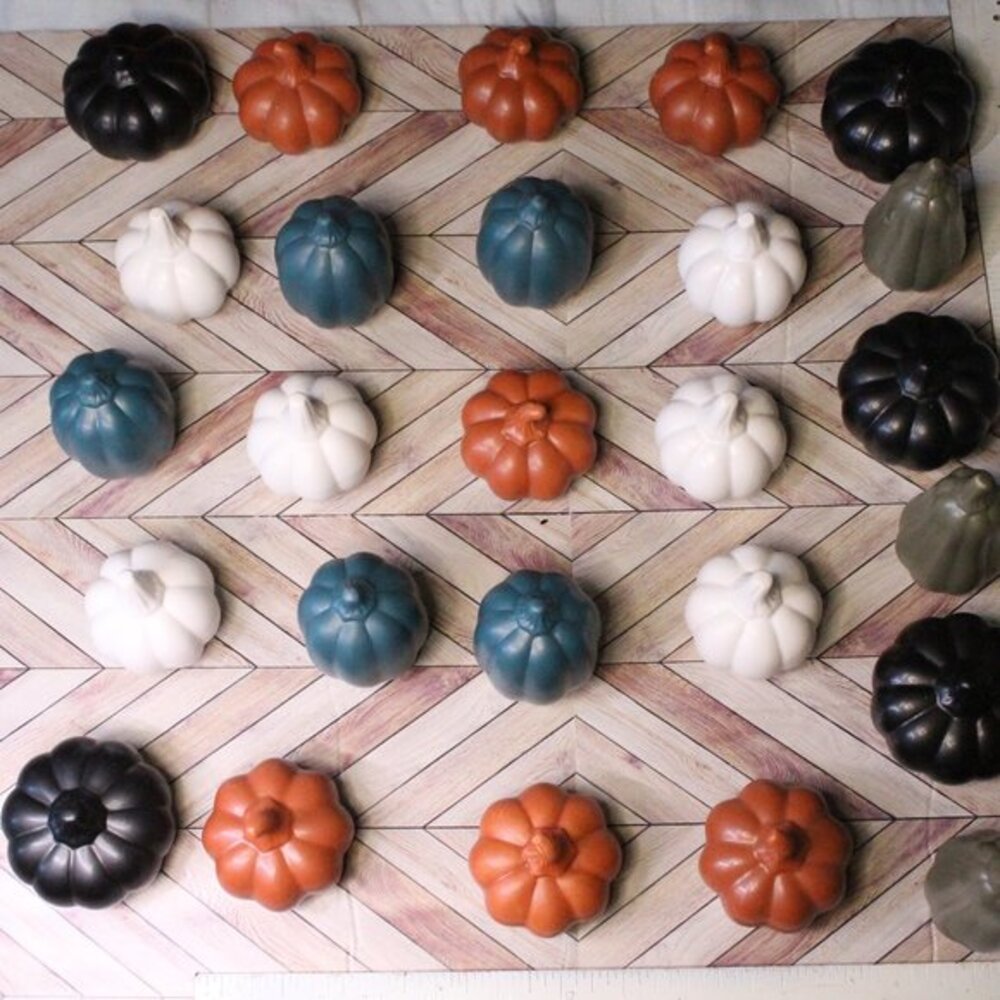 Small Festive Pumpkin Decor Set - Multicolor